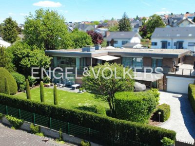 Imposante Unternehmervilla mit Traumblick