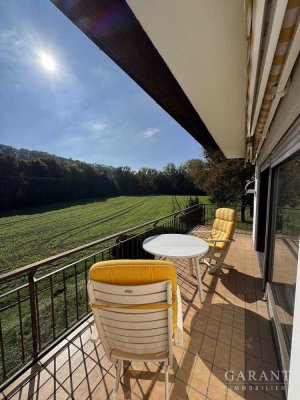 Freistehendes Zweifamilienhaus mit zwei Einliegerwohnungen in traumhafter Lage