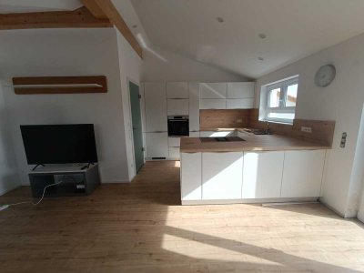 Neubau- Helle 4-Zimmer-Dachgeschosswohnung mit Fußbodenheizung & hochwertiger Ausstattung