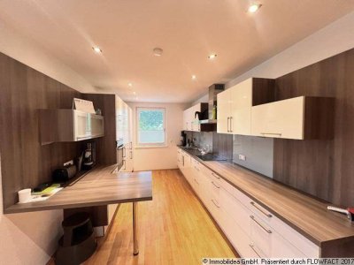 Moderne 3-Zimmer Wohnung mit Terrasse &amp; 2 Stellplätzen