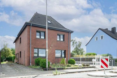 Großzügiges Wohnhaus mit Einliegerwohnung, Balkon und Garten in Waldfeucht - Bocket!