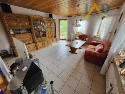 Attraktive 4-Zimmer-Erdgeschosswohnung mit kleinem Garten, zwei Terrassen