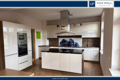 Maisonette-Wohnung mit Kamin und Balkon im Villenviertel