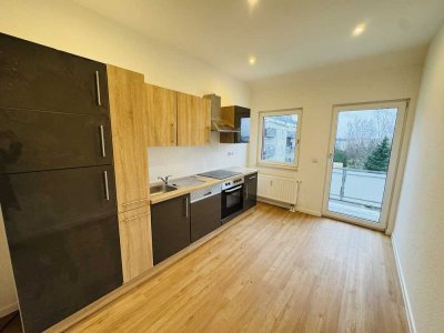 2 MONATE KALTMIETFREI! 2-Zimmer Dachgeschosswohnung – frisch saniert mit Balkon und Einbauküche