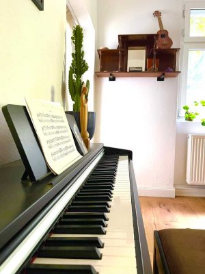 Charmante, renovierte 2,5-Zimmer-Altbauwohnung mit Gartenidylle in Top-Lage – Theodorstraße