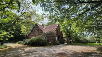 Beeindruckendes Fachwerkhaus mit Remise, Streuobstwiese & 18.895 m² Grundstück in Lengerich (49525)