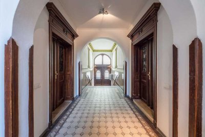 Wohntraum auf ca. 130 m² - 4 Zimmer mit 2 Balkonen in denkmalgeschütztem Altbau