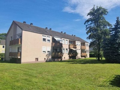 Ab Februar 2026 in ruhiger Wohnlage! Modern ausgestattete 3-Zimmer-Erdgeschosswohnung mit Balkon