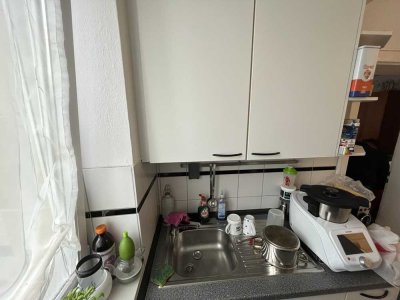 Sanierte 1,5-Zimmer-Wohnung mit EBK in Stuttgart nahe Bahnhof