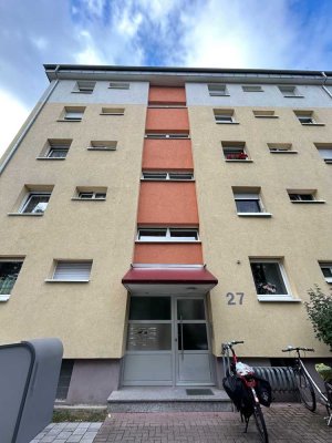 Gemütliche 2-Zimmer-Wohnung mit Ausblick im Dachgeschoss