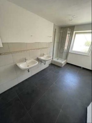 Luftige 4-Zimmer-Wohnung mit Balkon in Augsburg Pfersee