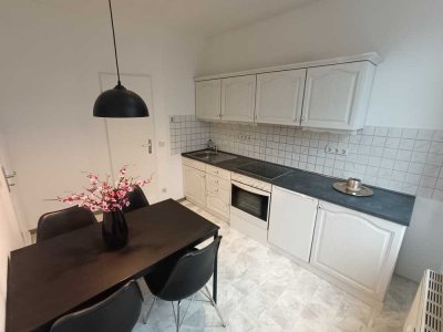 Kessenich * Möbliert * 1-Zimmer-Wohnung 30m² mit EBK * in Bonn