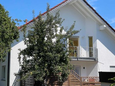 Sehr helle, gepflegte 3-Zimmer-Wohnung mit gehobener Innenausstattung mit Balkon in Dahlem
