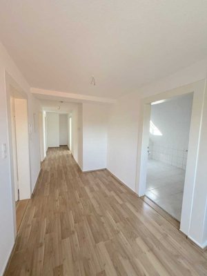 *S*A*N*I*E*R*T*E* 3-Zimmer-Wohnung in Friedberg zu vermieten!