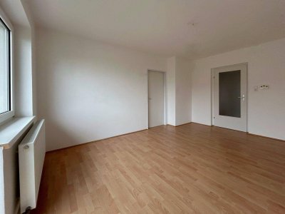 WOHNEN IN PREGARTEN - 3 ZIMMER WOHNUNG MIT BALKON UND PARKPLATZ