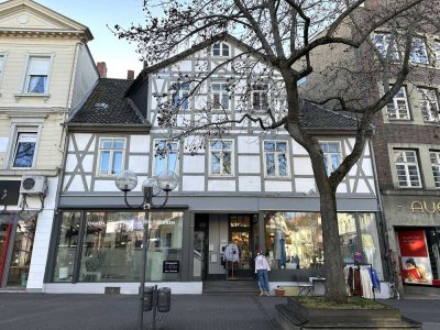 Wohn- und Geschäftshaus in der Fußgängerzone