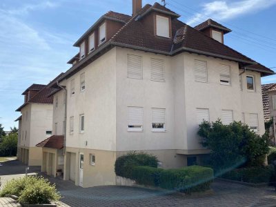 Charmante 3-Zimmer-Wohnung mit Südbalkon und Außenstellplatz, zentral und dennoch ruhig in Maikammer