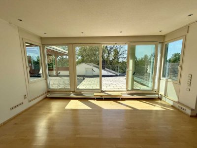 Helle Dachwohnung mit großer Sonnenterasse in Memmelsdorf