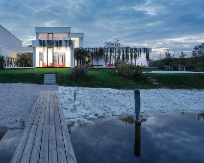 Direkt am Wasser mit eigenem Bootssteg - Preis auf Anfrage