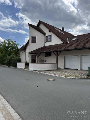 Vielseitiges Mehrfamilienhaus mit drei Wohneinheiten in Hallerndorf-Haid