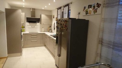 Modernisierte 3-Zimmer-Erdgeschosswohnung mit Einbauküche in Öllingen