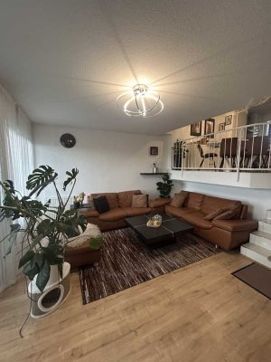 Seltene 4-Zimmer-Maisonette-Wohnung mit geh. Innenausstattung, Balkon und EBK