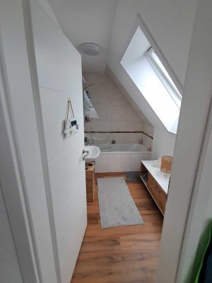 Helle 2-Zimmer DG-Wohnung 45m² - ländlich aber stadtnah