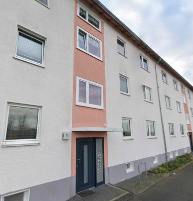 Attraktive 2-Zimmer-Dachgeschosswohnung mit Balkon und EBK in Lohfelden