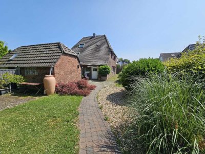 Charmante DHH mit Garten und Garage in ruhiger und gefragter Lage