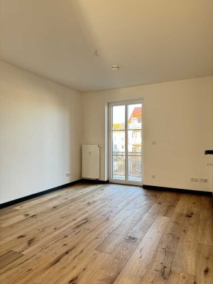 Helle 2-Raum-Wohnung mit Balkon