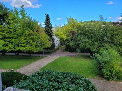 RESERVIERT - Helle 2-Zimmer-Wohnung mit 2 Balkonen - Provisionsfrei für Käufer