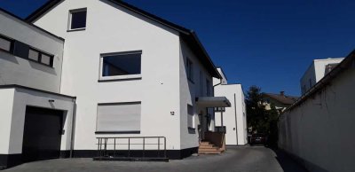 Großzügige 4-Zimmer Maisonette mit Dachterasse in Dreieich