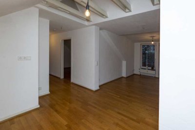 3 ZKB Dachgeschoss-Wohnung mit großem Westbalkon
