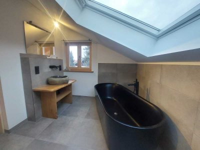 Ansprechende DG-Wohnung mit gehobener Innenausstattung in Marquartstein