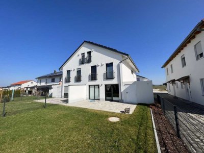 DHH in KfW-40-Plus (!) Energiestandard - hell und großzügig mit 2 Bädern