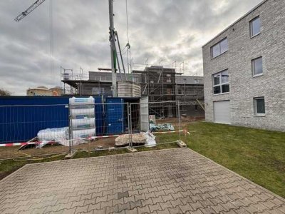 Erstbezug im Neubau: 3 Zimmer auf ca. 84,41 m² im Staffelgeschoss mit Aufzug und tollem Balkon