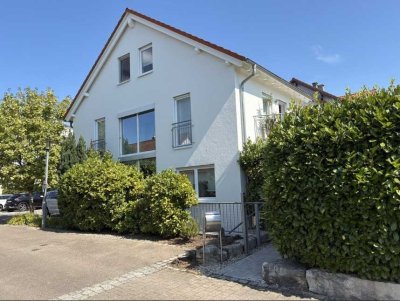 Exklusive DHH mit großem Garten in traumhafter Feldrandlage