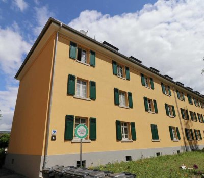 Modernisierte Altbauwohnung mit 3-Zimmern sucht Mieter