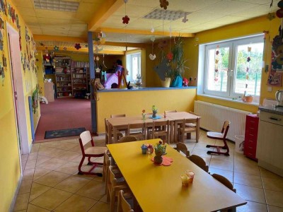 Bungalow mit großen hellen Räumen