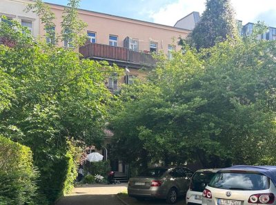 Mehrfamilienhaus mit Baugrundstück für ein weiteres Mehrfamilienhaus im Zentrum von Leipzig