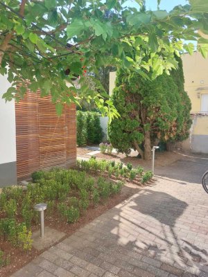 Exklusive 1-Zimmer-Terrassenwohnung mit gehobener Innenausstattung und Einbauküche in Bad Honnef