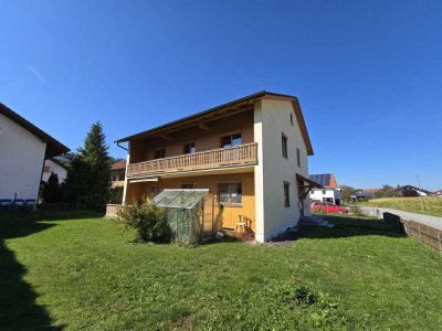 .... frei zum Selbstbezug - preiswertes Ein-Zweifamilienhaus mit rd. 160m² Wohnfläche....