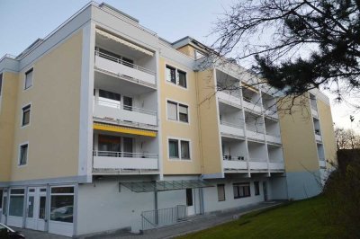 Schöne, vollständig renovierte 1-Zimmer-Wohnung mit Loggia und EBK in Seefeld-Hechendorf