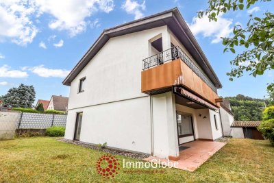 Repräsentatives Familienanwesen mit zusätzlichem Wohnhaus in ruhiger Lage