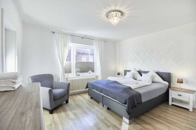 KOMPLETTES FERIENHAUS MITTEN IM ORTSKERN