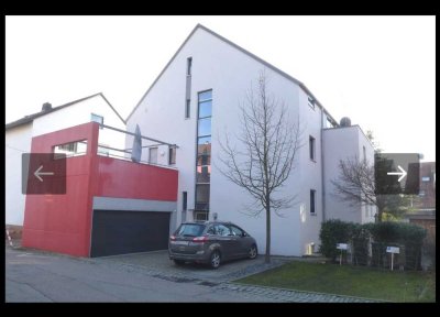 Provisionsfreie 3,5 Zimmer-Wohnung, Balkon, Dachterrasse und Garage