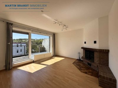 Attraktive 3-Zimmer-Wohnung mit Kamin und Südwest Balkon in zentraler Wohnlage von Idstein