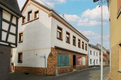 Attraktives Immobilienensemble mit 3 WE und 1 GE in Leutesdorf am Rhein