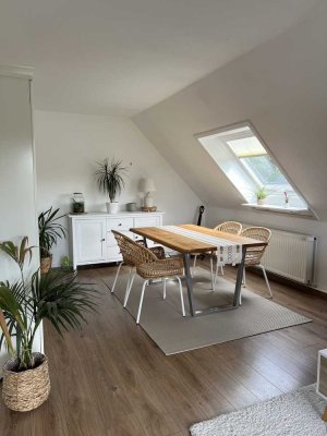 4 Zimmer Wohnung ab 1.12., renoviert, traumhafter Ausblick, ruhig, zentral, 2 Balkone, Einbauküche