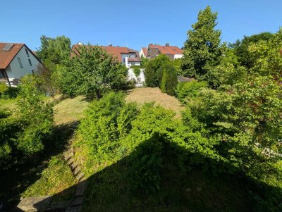 Helle 4,5-Raum-Wohnung mit zwei Balkonen & EBK in Esslingen/Sulzgrieß